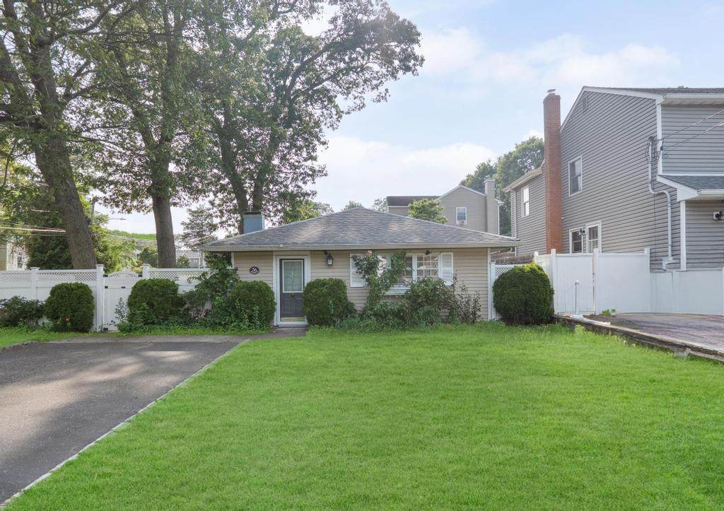 36 Adirondack Drive - Photo 1