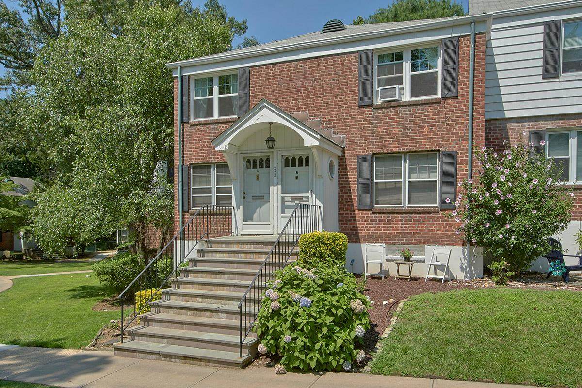 2 Peck Avenue - Photo 1