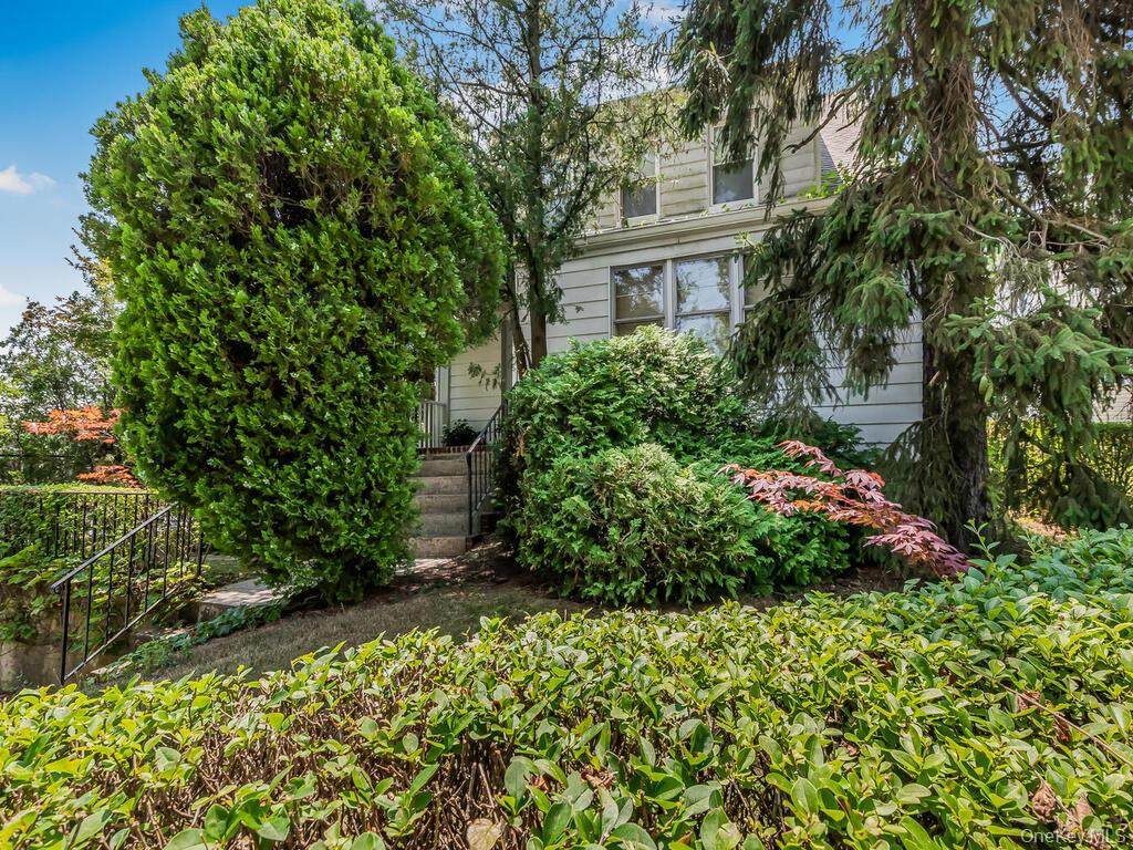 300 AKA 490 Odell Avenue - Photo 1