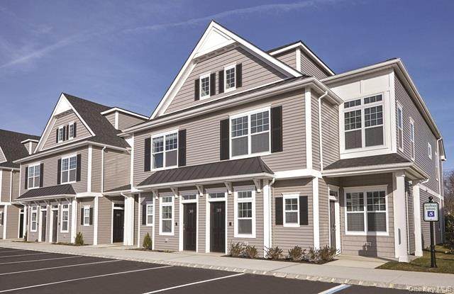 121 Sutton Court - Photo 1