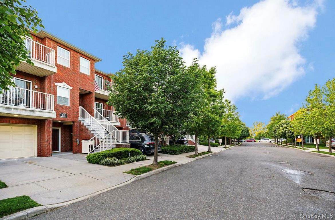 306 Weatherly Place - Photo 1