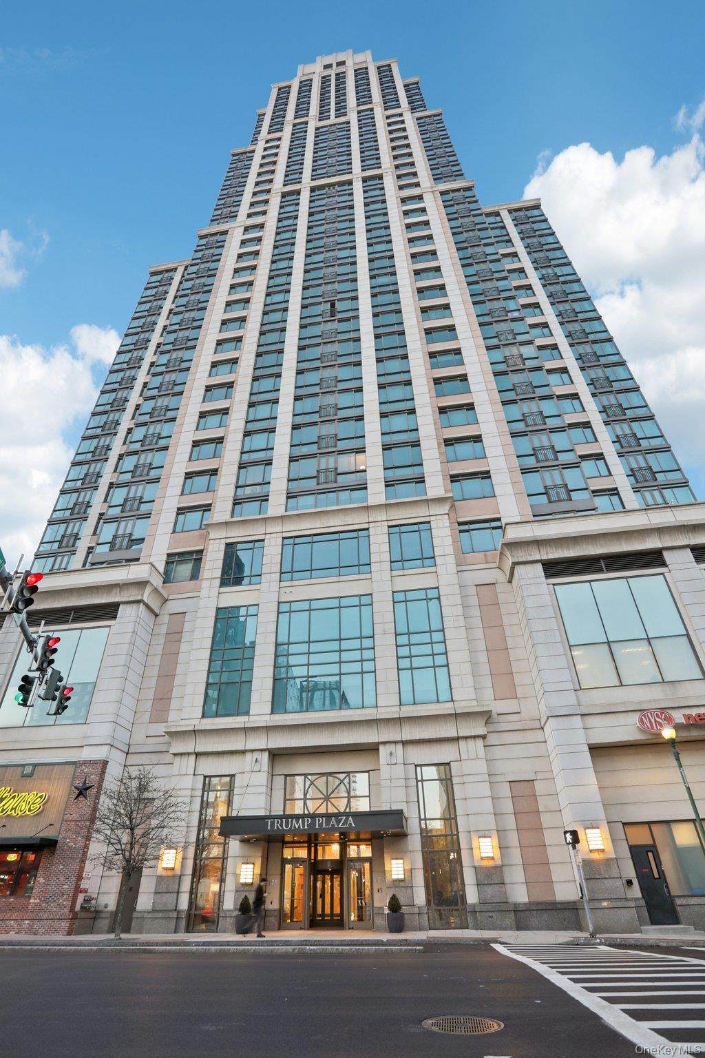 175 Huguenot Street - Photo 1