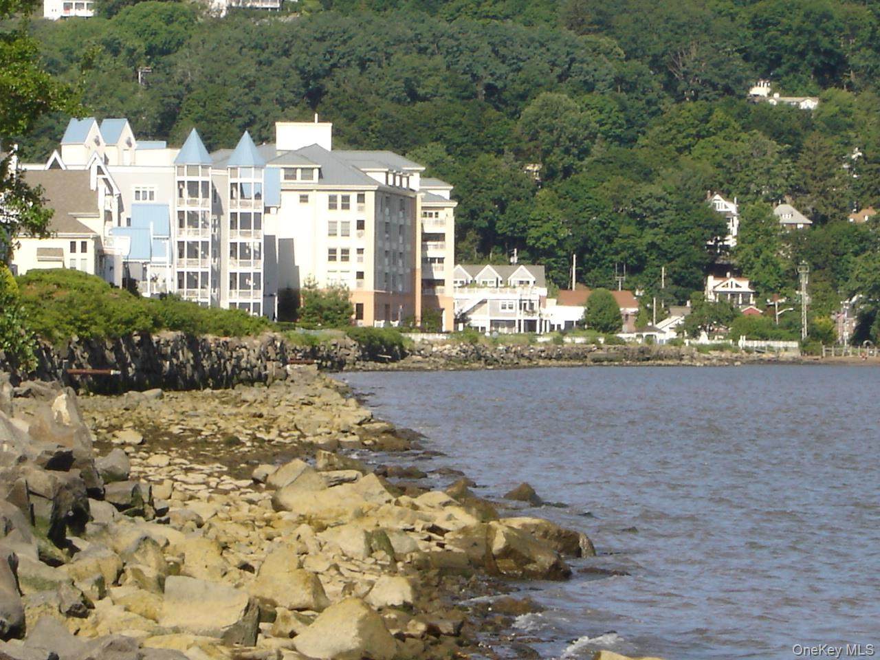 207 Devries Court - Photo 1