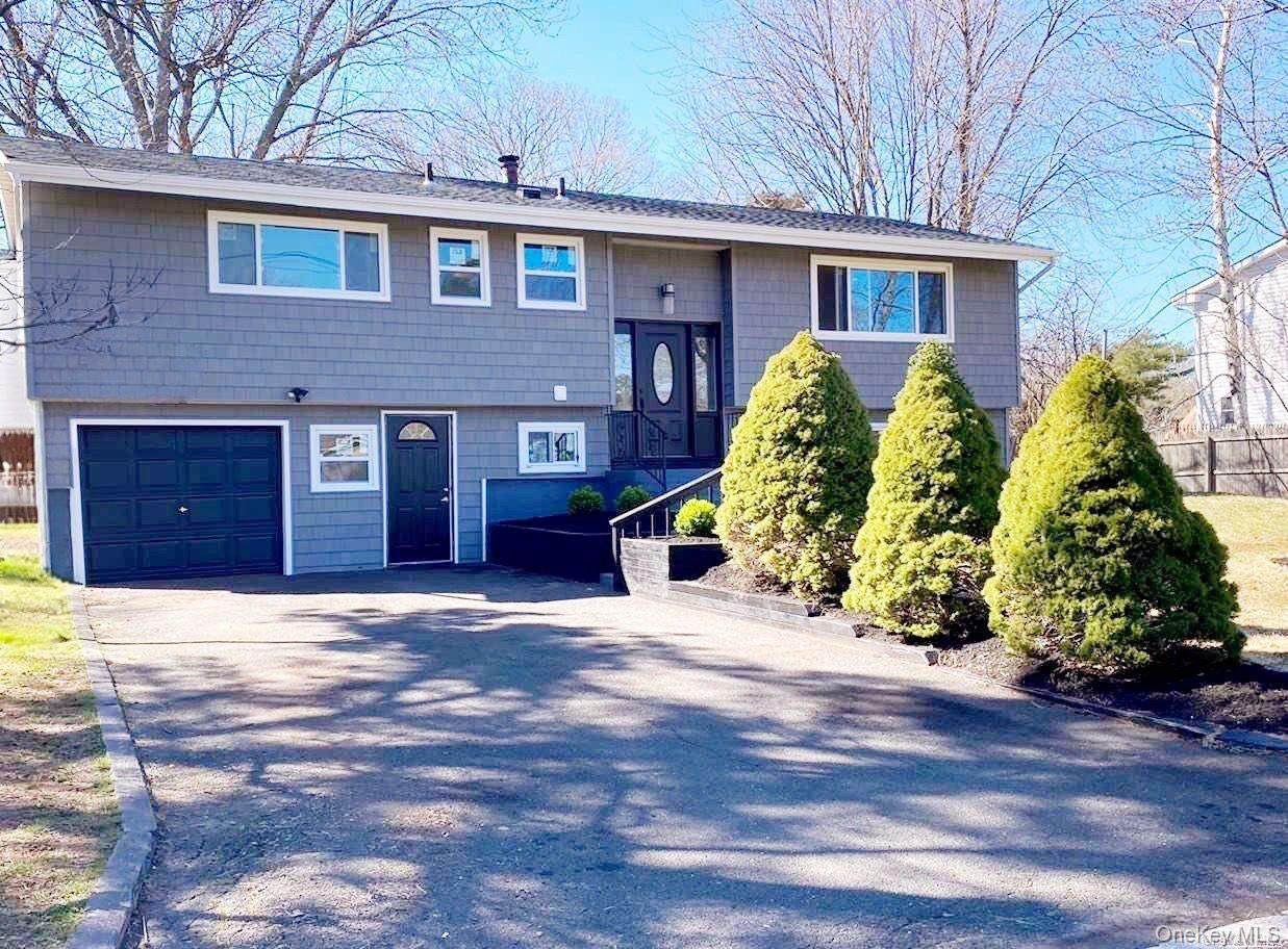 1029 Commack Road - Photo 1