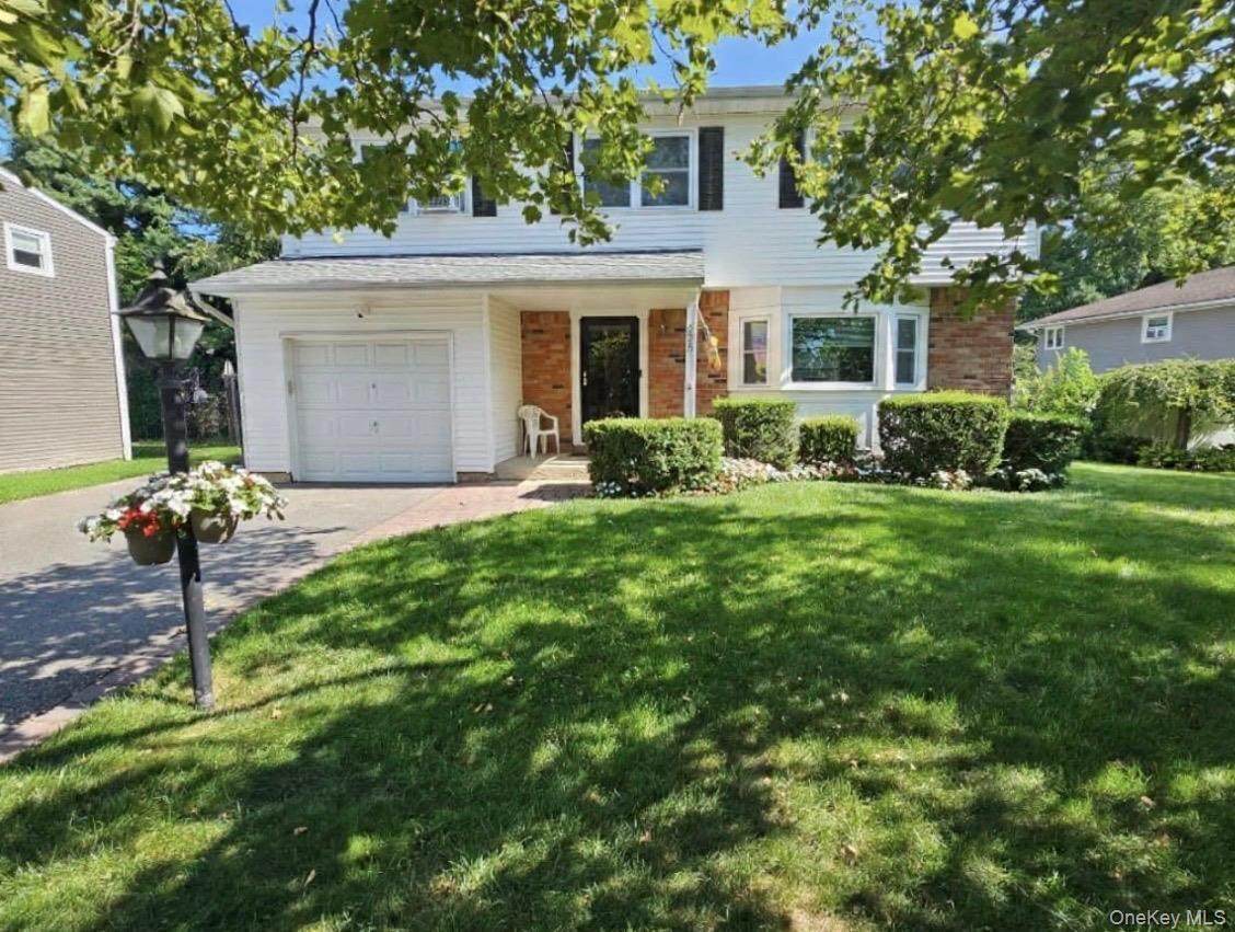 225 Bellerose Avenue - Photo 1