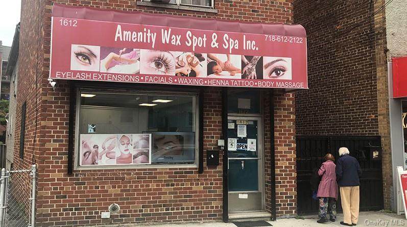 1612 Crosby Avenue - Photo 1