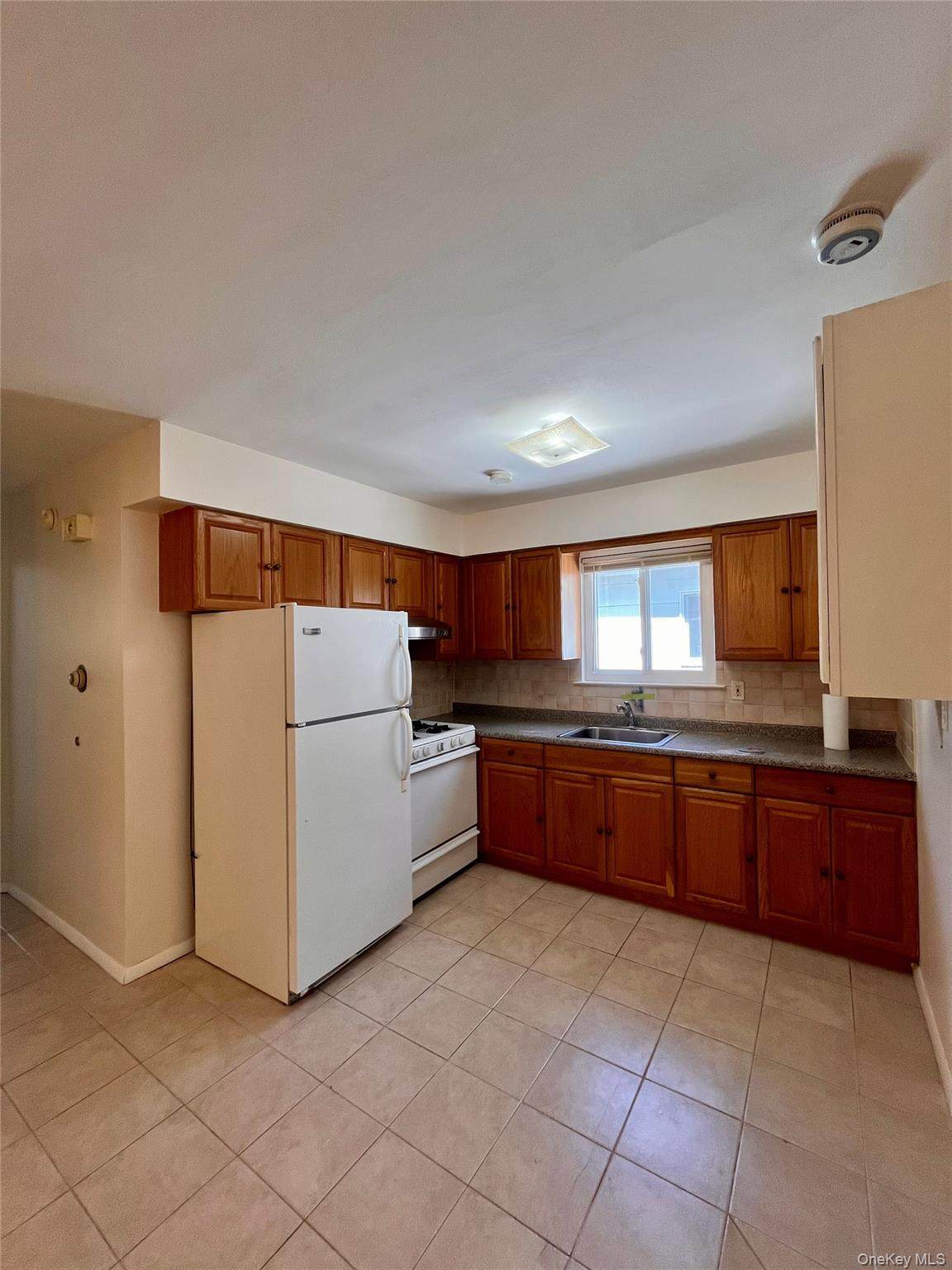 34-16 Brookside Street - Photo 1