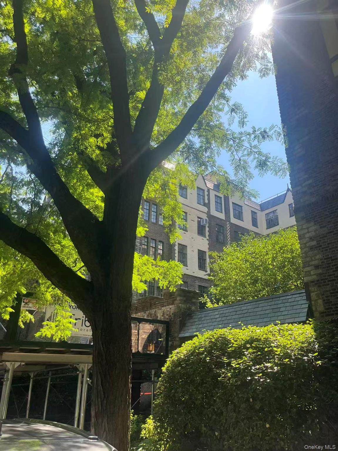 116 Pinehurst Avenue - Photo 1