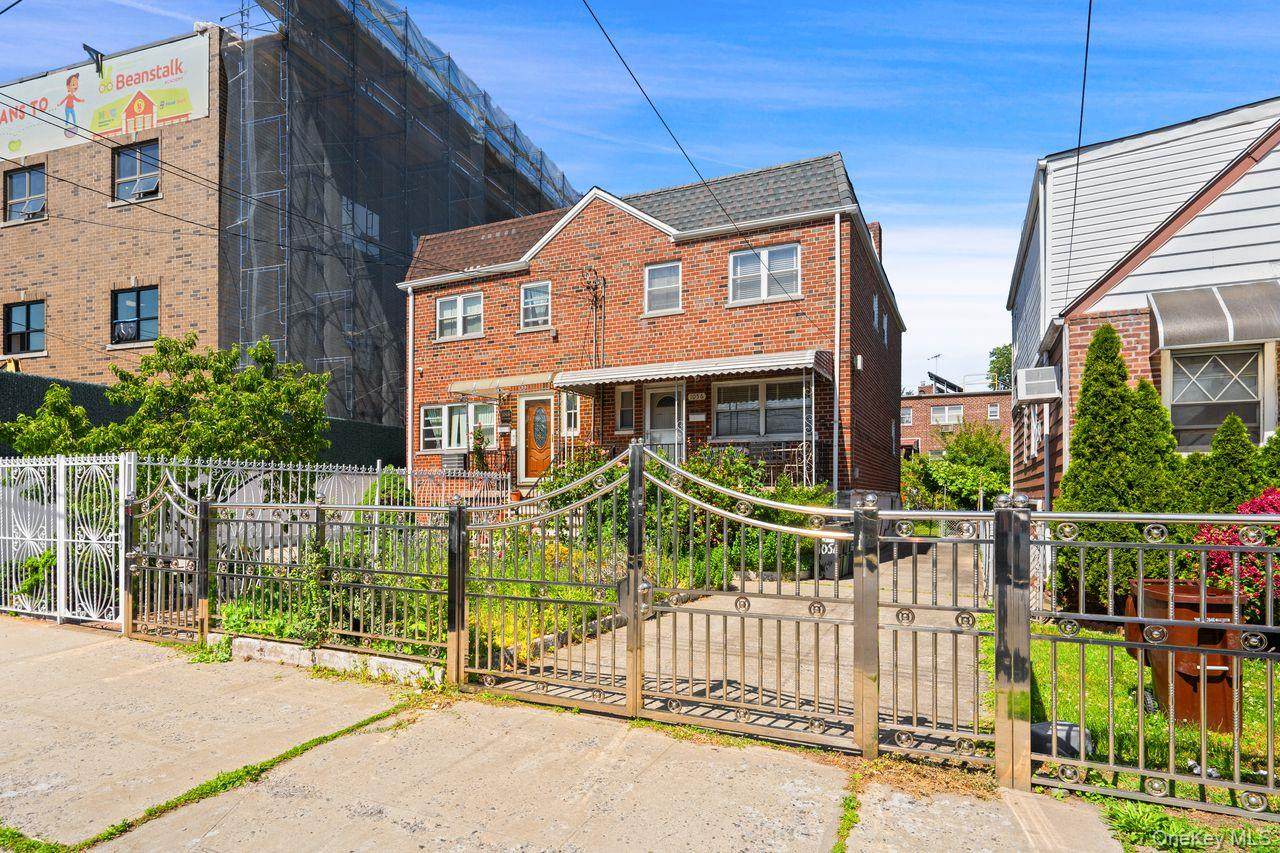 1056 Swinton Avenue - Photo 1