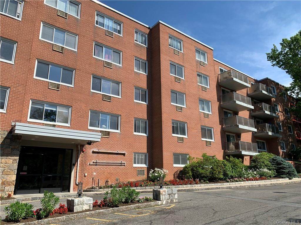 370 Central Park Avenue - Photo 1