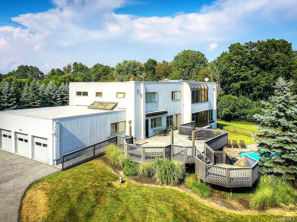 7 Southgate - Photo 1
