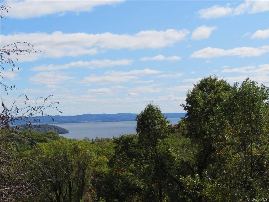 8 Hudson View Drive - Photo 1