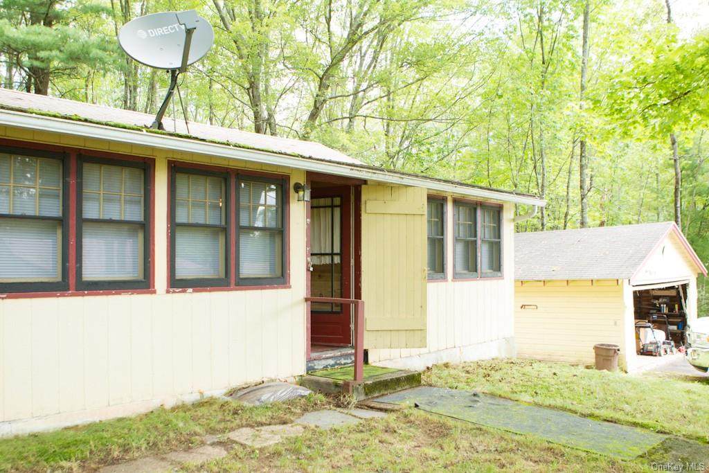 130 Sullivan Place - Photo 1