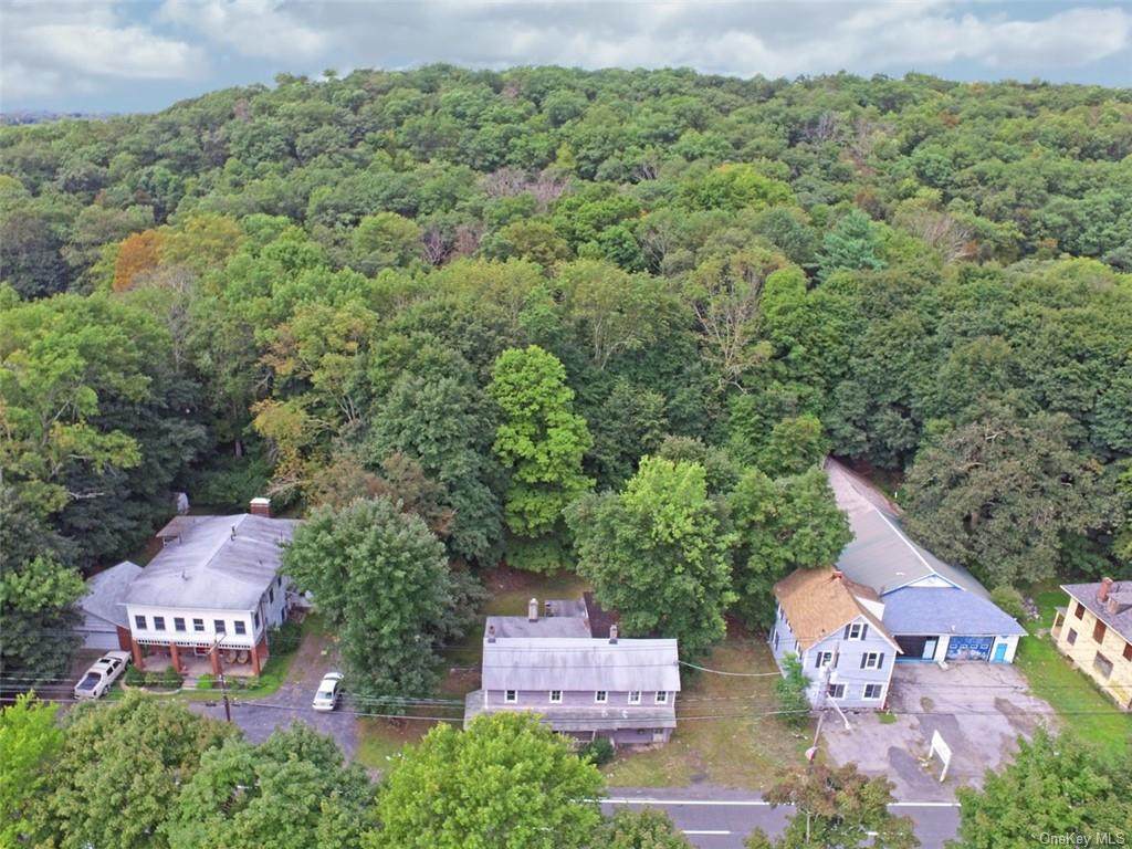 221 Orange Turnpike - Photo 1