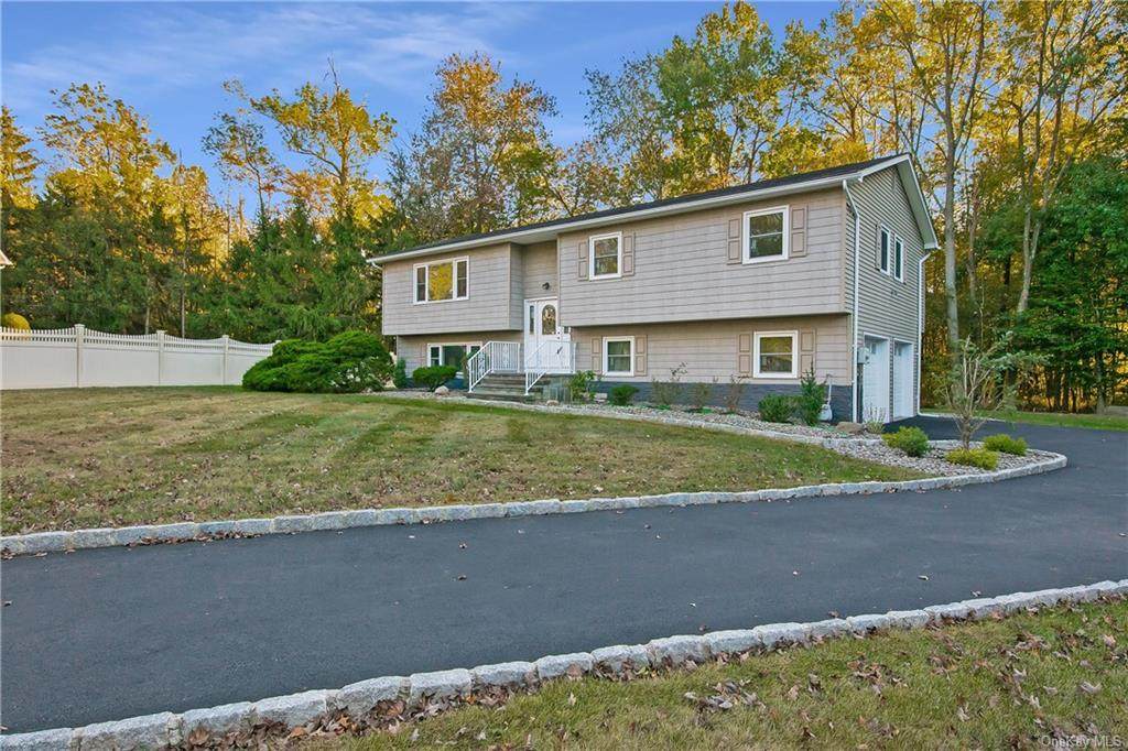 22 Termakay Drive - Photo 1