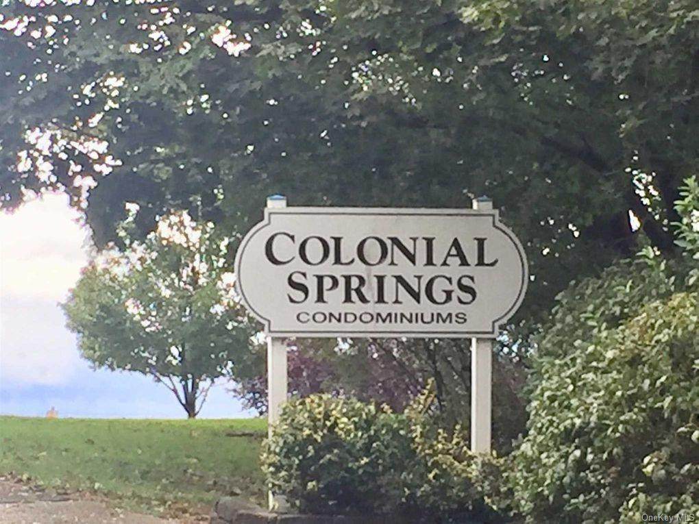 6 Colonial Road - Photo 1