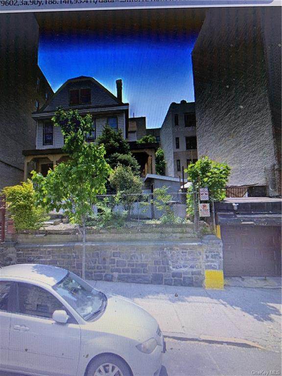 106 Mount Hope Place - Photo 1