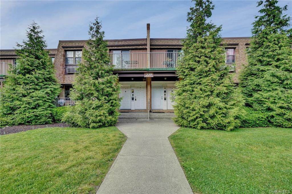 440 Carpenter Avenue - Photo 1