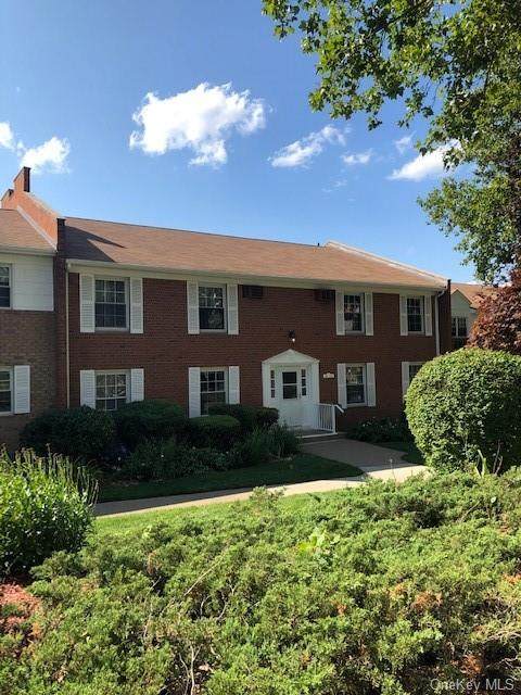 120 Parkside Drive - Photo 1