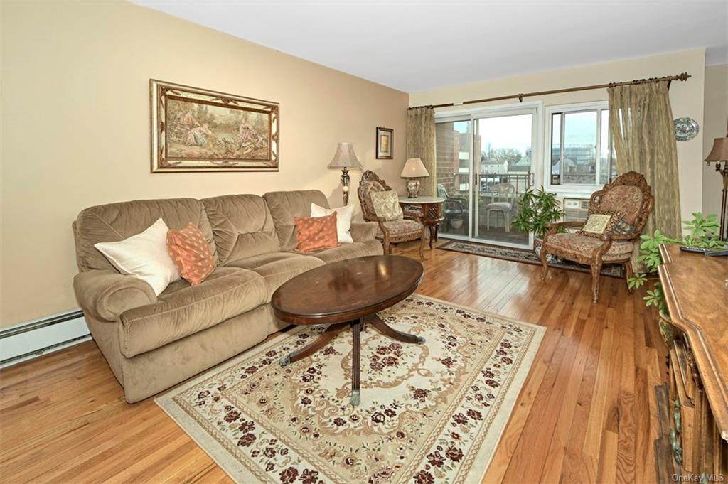 395 Westchester Avenue - Photo 1