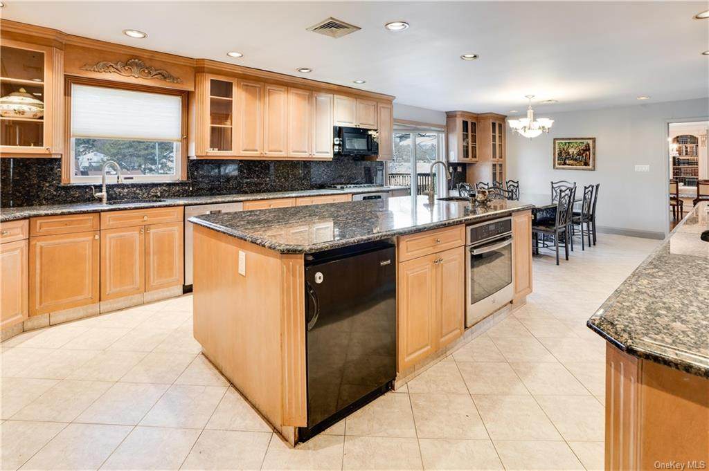 2 Meadowbrook Lane - Photo 1