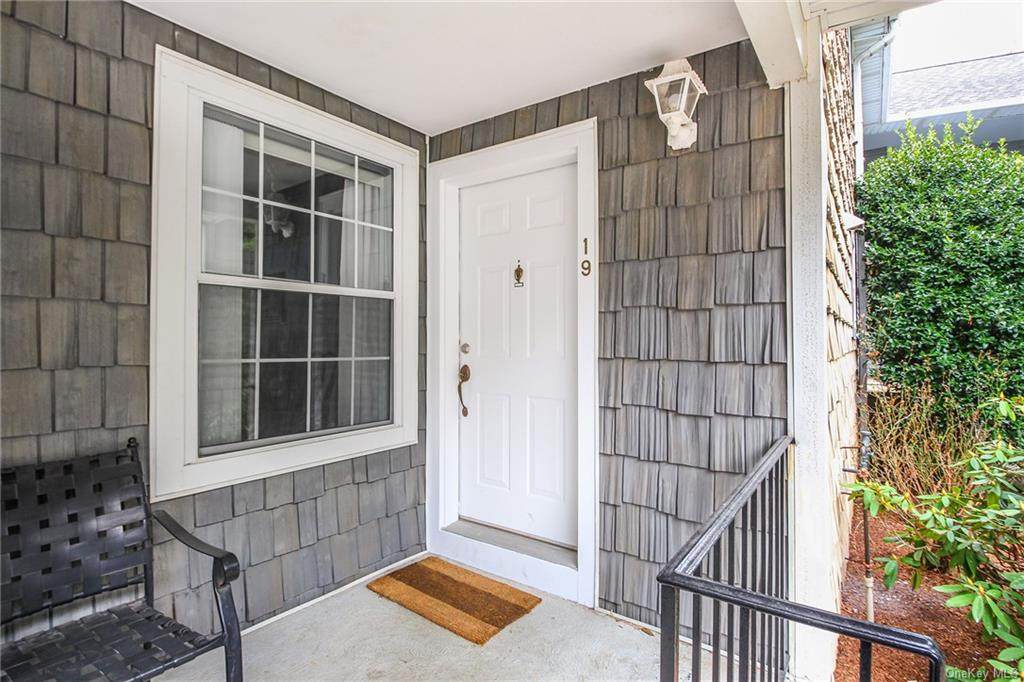 130 Kensico Avenue - Photo 1