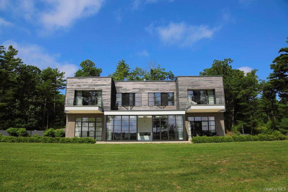 25 Lloyd Lane - Photo 1