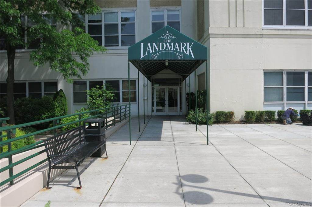 1 Landmark Square - Photo 1