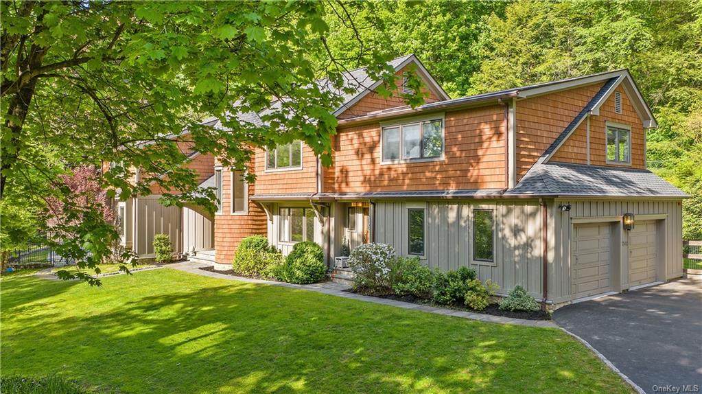 240 Cantitoe Street - Photo 1 240 Cantitoe Street - Photo 1