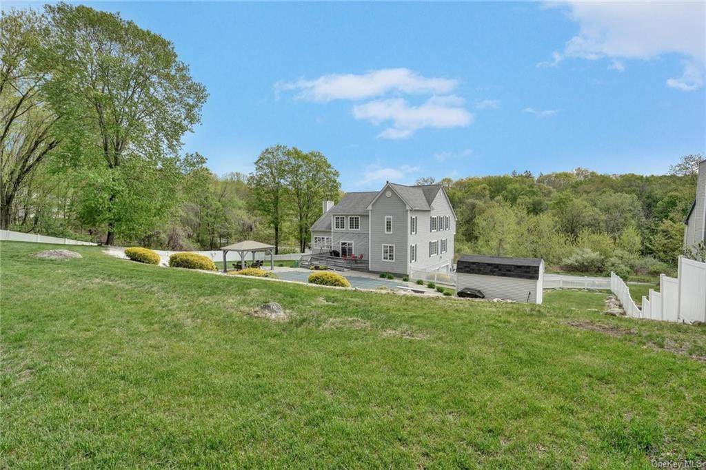 17 Waring Drive - Photo 1