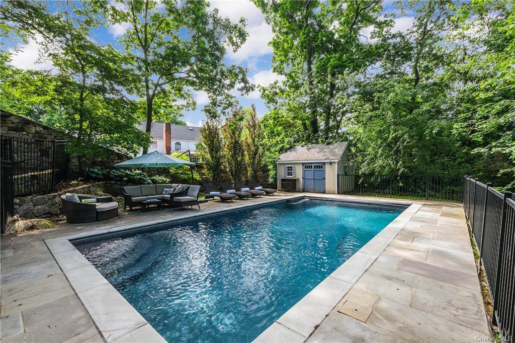 4 Seely Place - Photo 1