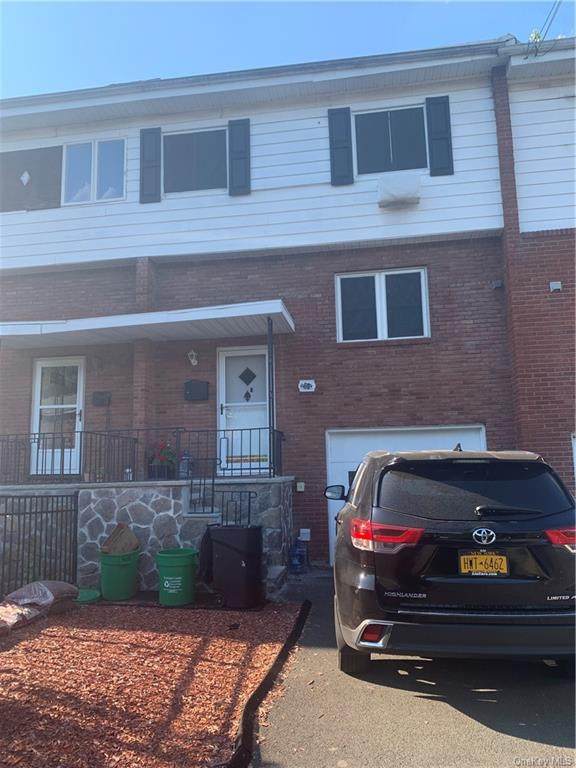 60 Halgren Crescent - Photo 1