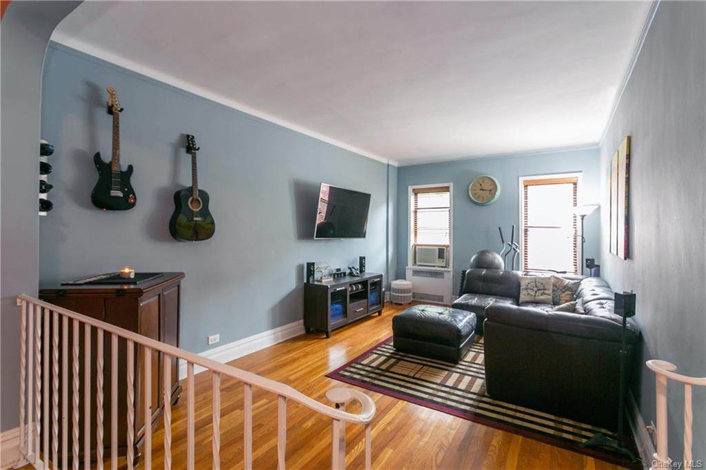 55 190th Street - Photo 1
