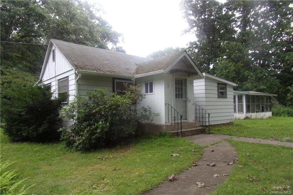 23 White Oak Drive - Photo 1