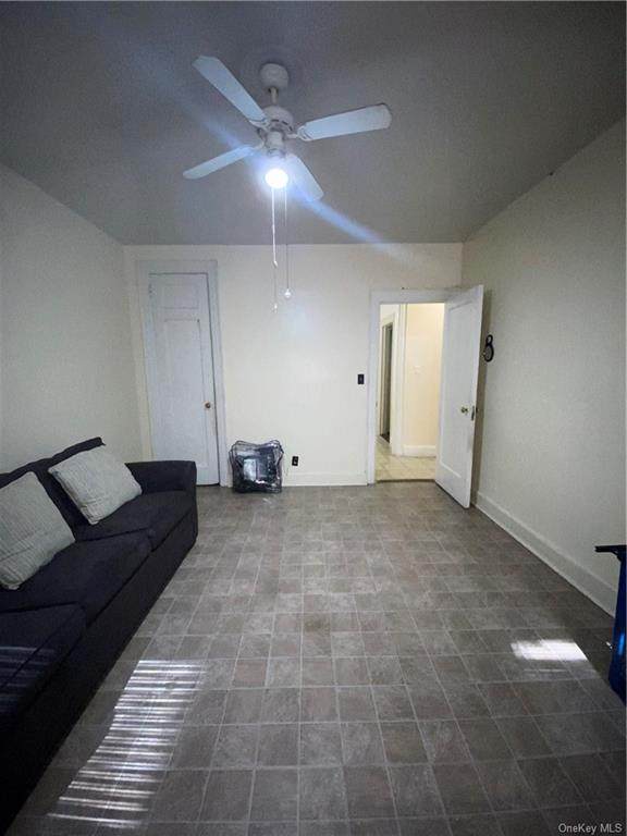 2186 Cruger Avenue - Photo 1