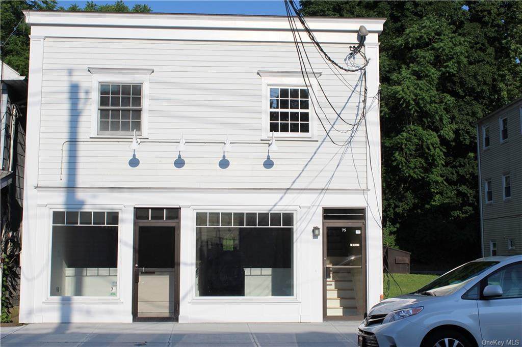 75 Greeley Avenue - Photo 1
