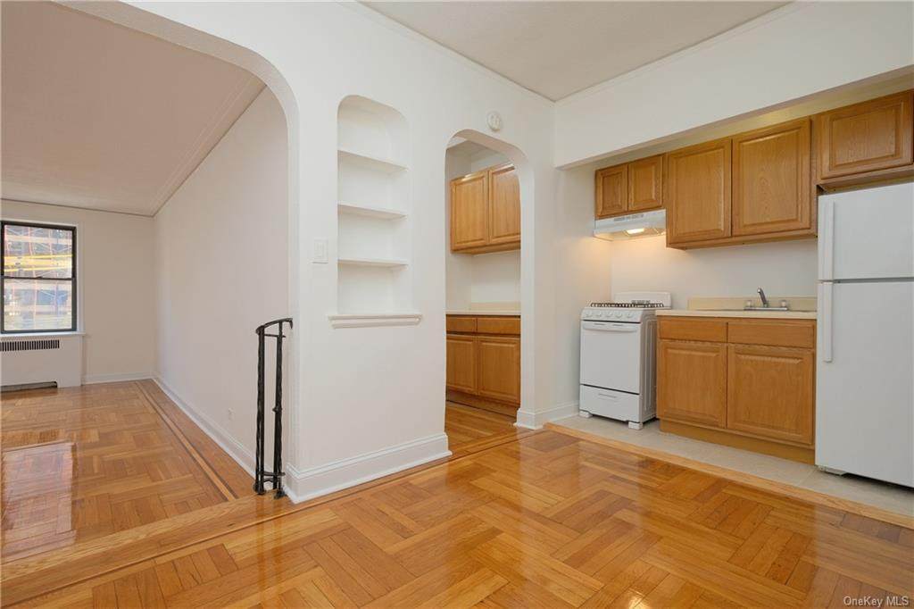 2685 Creston Avenue - Photo 1