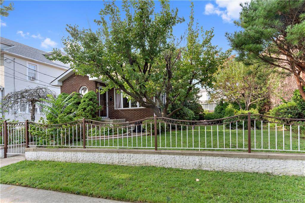 3279 Spencer Drive - Photo 1