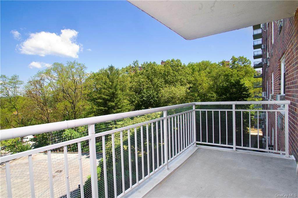 3935 Blackstone Avenue - Photo 1