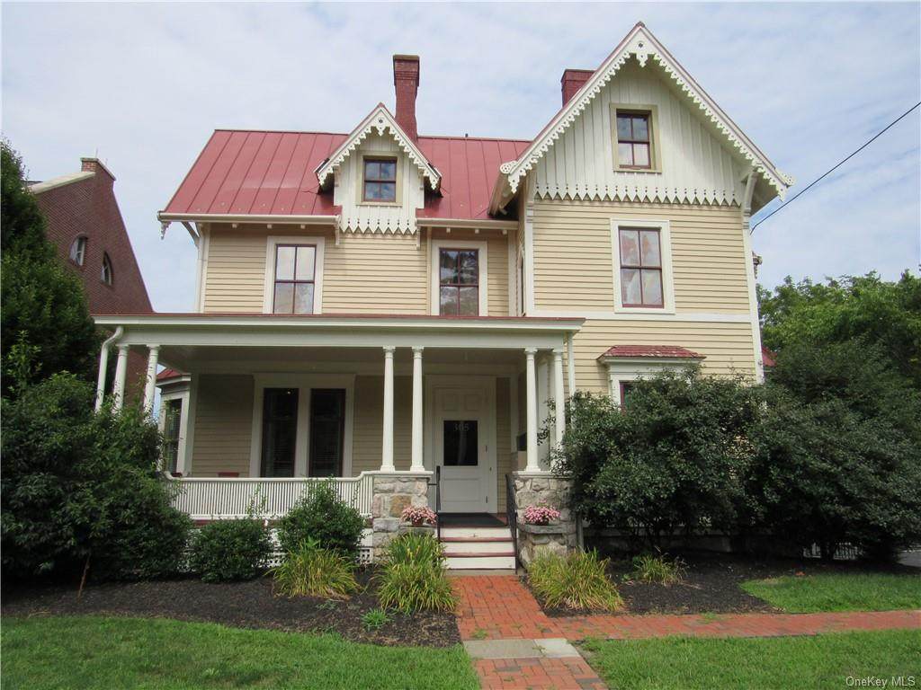 305 Main Street - Photo 1
