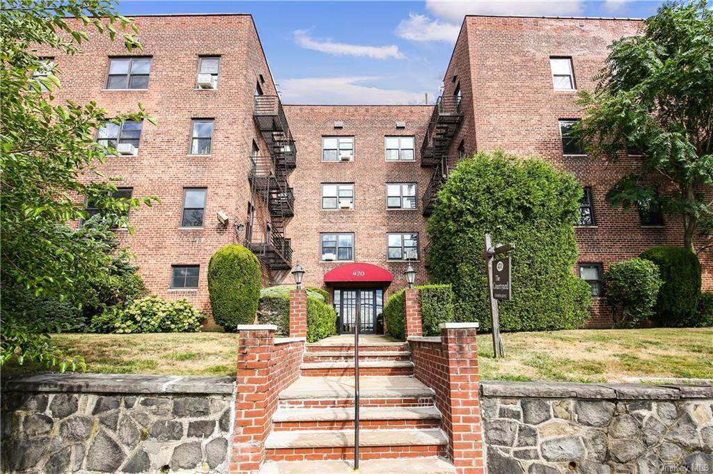 470 Broadway - Photo 1