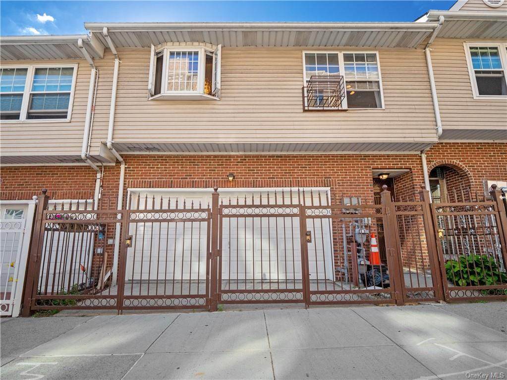 1483 Longfellow Avenue - Photo 1