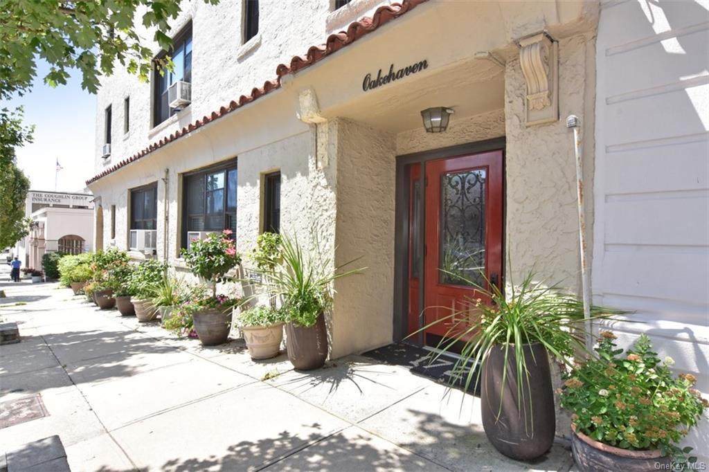 172 Myrtle Blvd - Photo 1