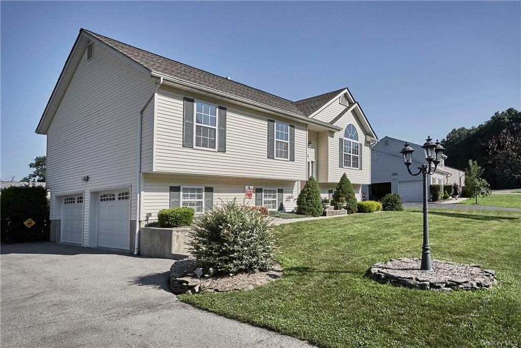 15 Grant Drive - Photo 1