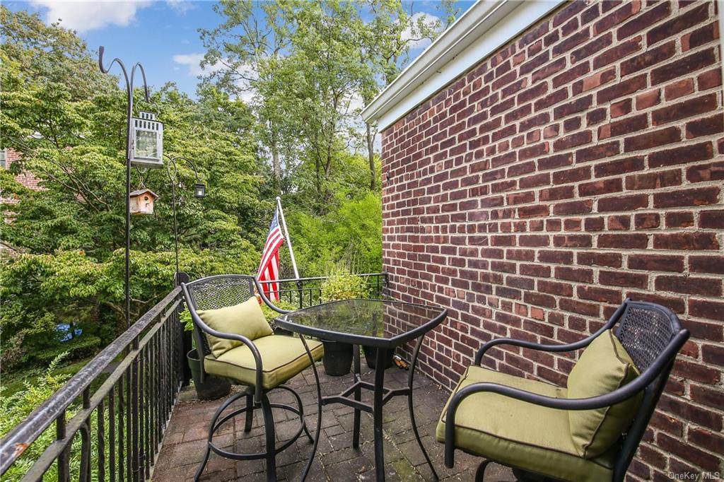 31 Rockledge Road - Photo 1