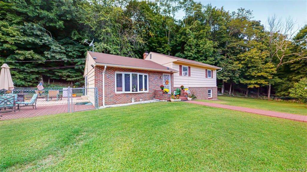17 Old Minisink Trail - Photo 1