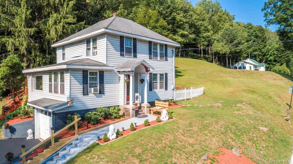 1802 Elm Place - Photo 1