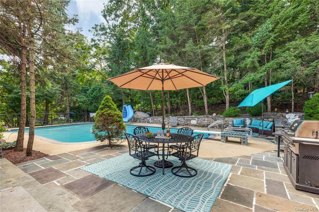 87 Tennyson Drive - Photo 1