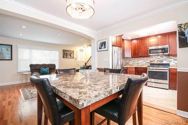 5 Peck Avenue - Photo 1