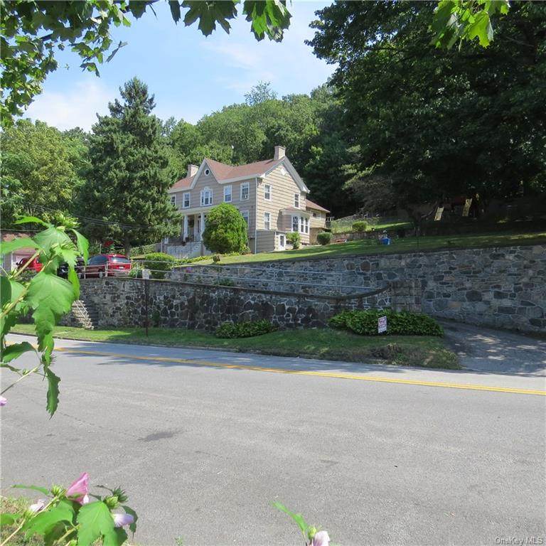 635 Division Street - Photo 1
